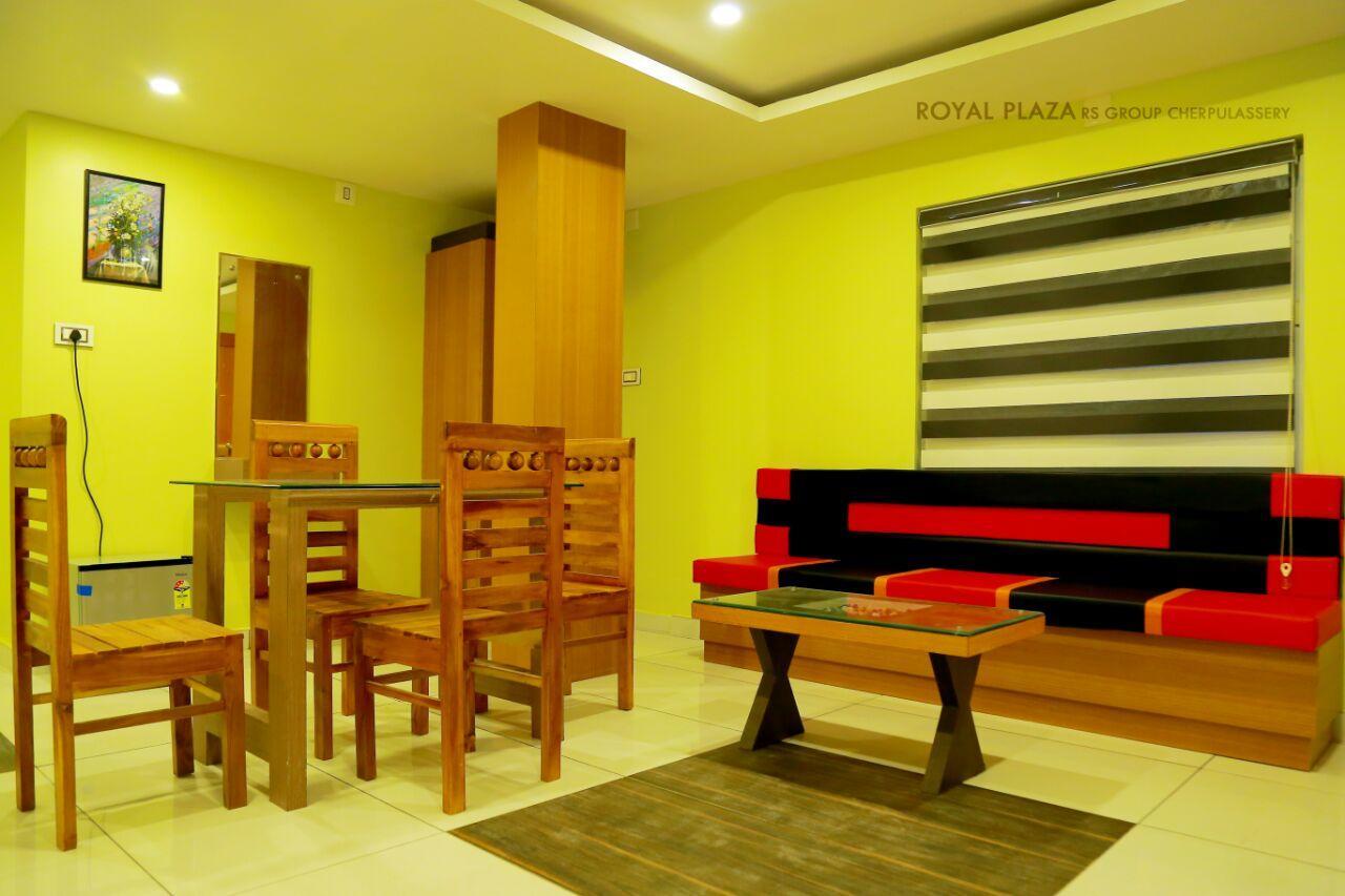 Royal Plaza Residency Hotel Cheruppulasseri Екстериор снимка