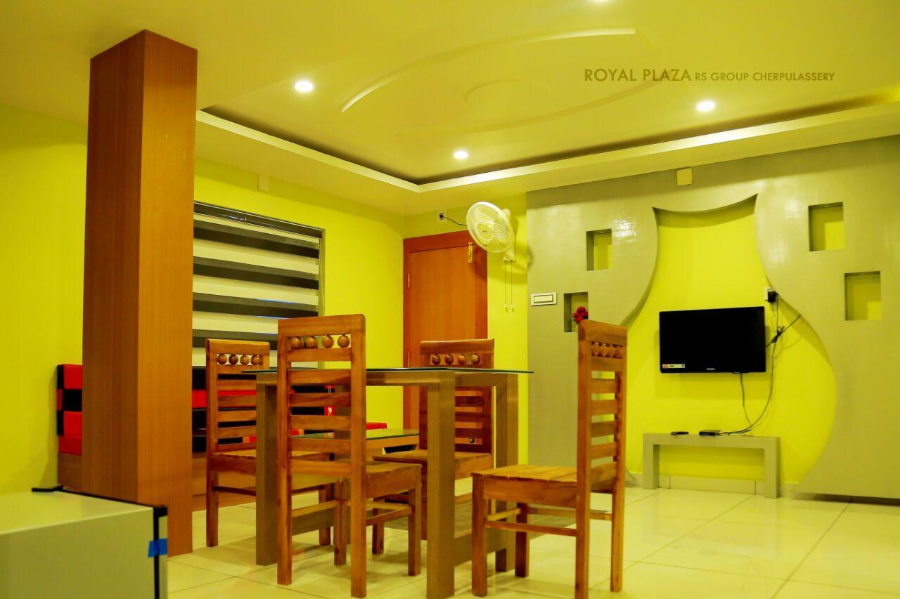 Royal Plaza Residency Hotel Cheruppulasseri Екстериор снимка