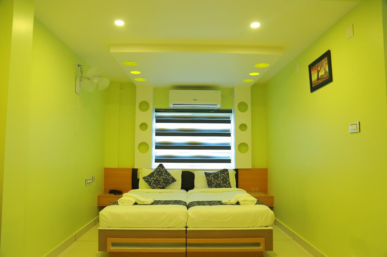 Royal Plaza Residency Hotel Cheruppulasseri Екстериор снимка