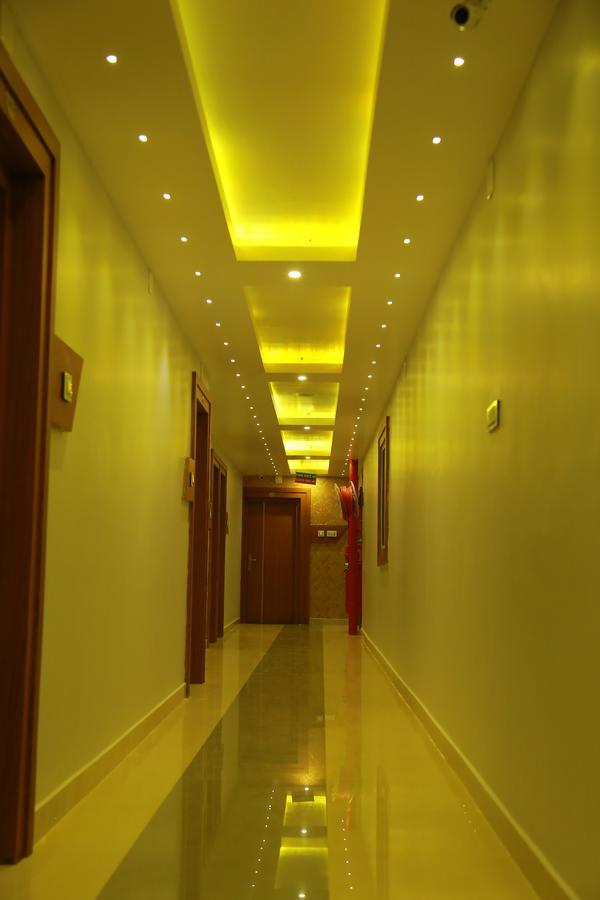 Royal Plaza Residency Hotel Cheruppulasseri Екстериор снимка