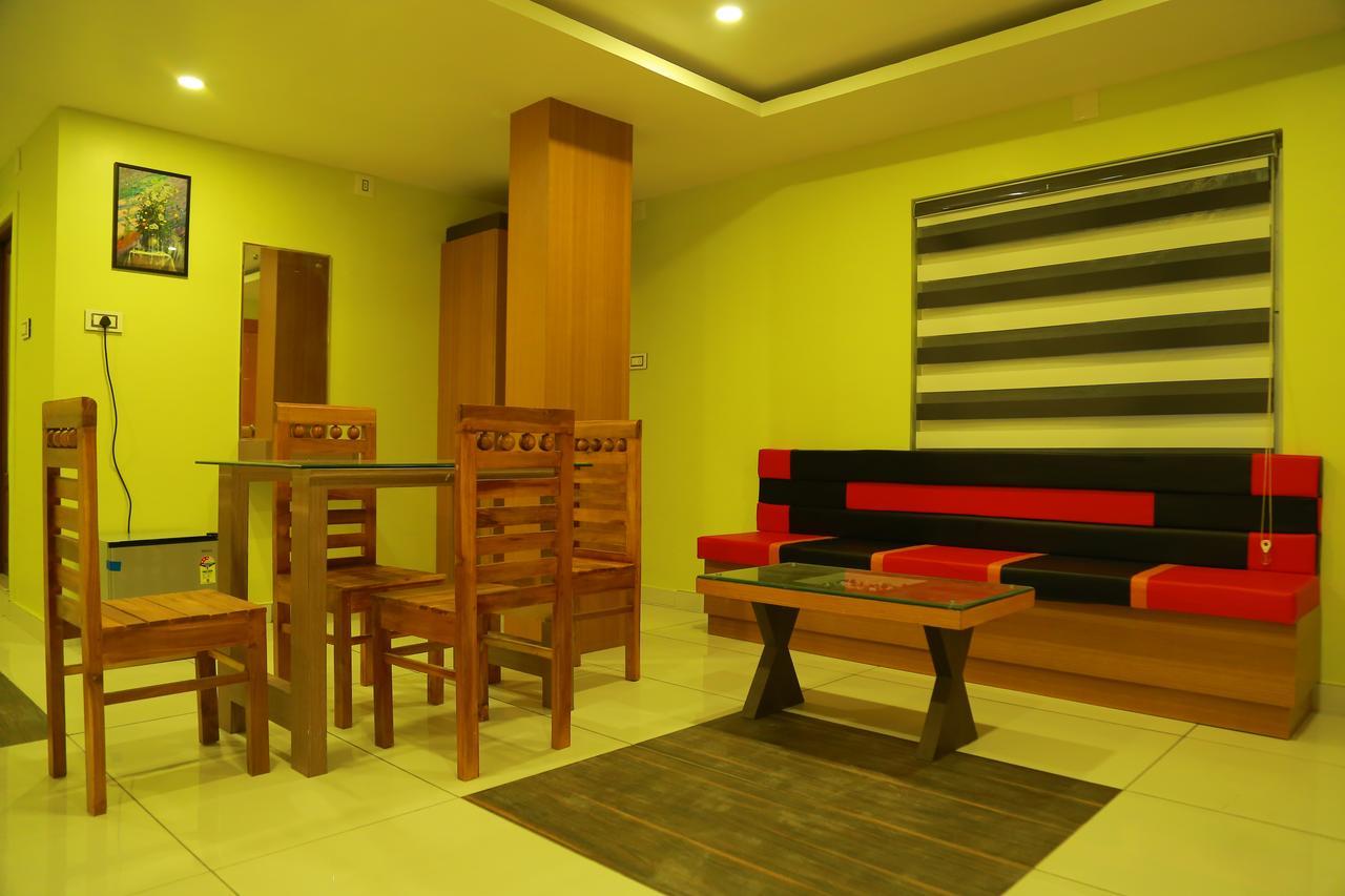 Royal Plaza Residency Hotel Cheruppulasseri Екстериор снимка